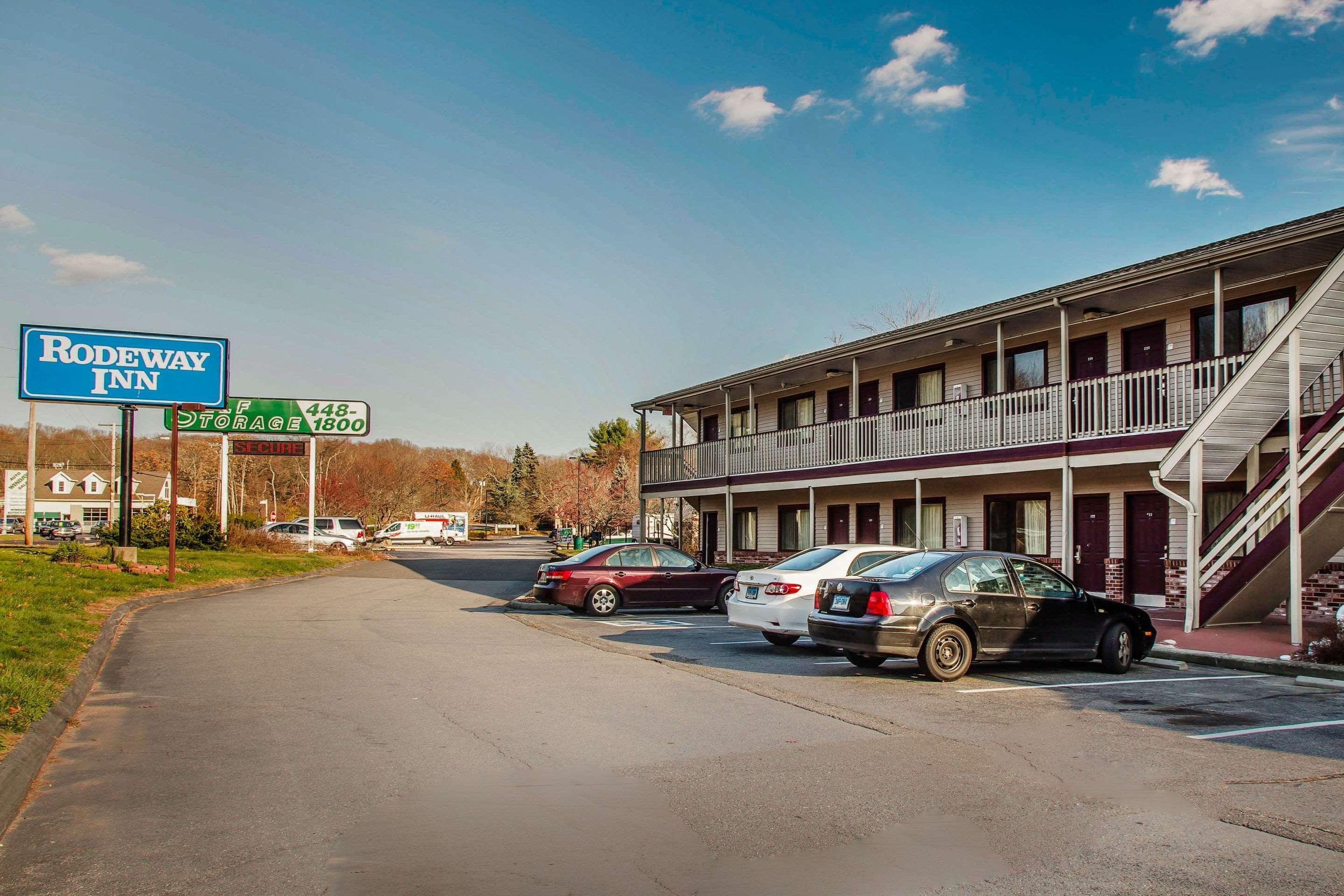 Rodeway Inn Groton Exterior photo